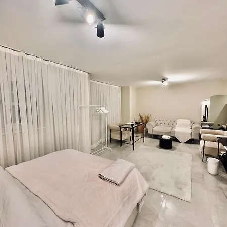 Lejlighed Modern Studio Flat Centre