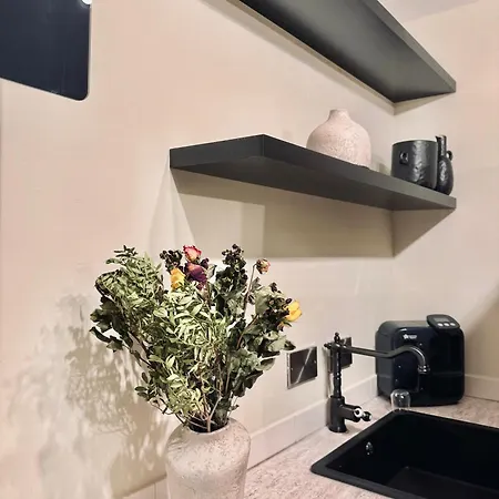 Modern Studio Flat Centre Manchester