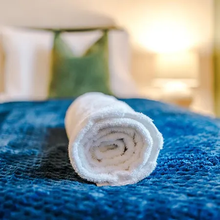 Holiday home Beautiful House Near Etihad With Free Wifi & Parking- Sleeps 6 By Purestay *