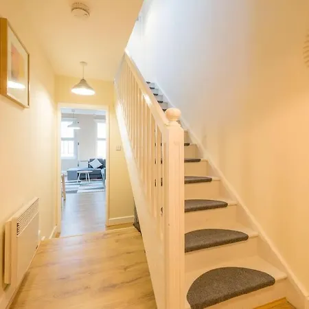 Charming Chinatown 2 Bed Duplex * Manchester
