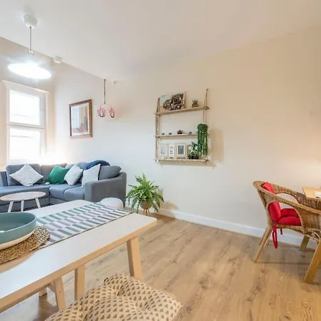Appartement Charming Chinatown 2 Bed Duplex *
