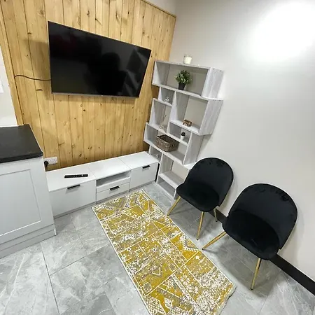 Airstaybnb Apartment Manchester