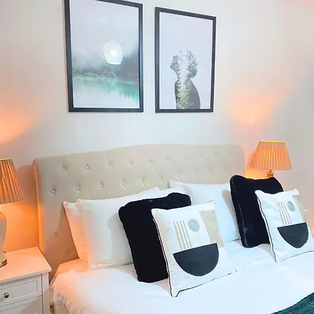 By Bevolve - Centre Apartamento