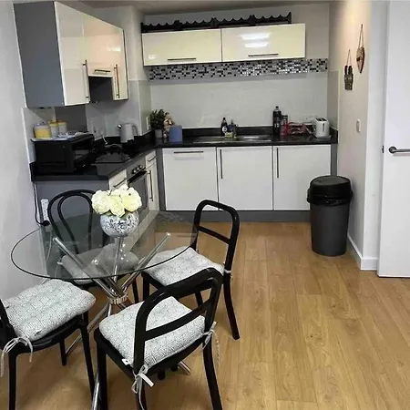 Cosy & Sweet, 1bd Spacious By Media City Apartment *
