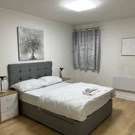 Cosy & Sweet, 1bd Spacious By Media City Apartment *