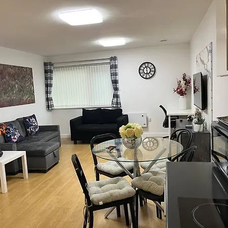 Apartment Cosy & Sweet, 1bd Spacious By Media City
