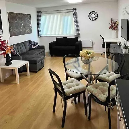 Cosy & Sweet, 1bd Spacious By Media City Apartment *
