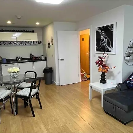 Cosy & Sweet, 1bd Spacious By Media City Lägenhet Manchester