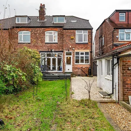 Pass The Keys Spacious 5bed House In South Holiday home *