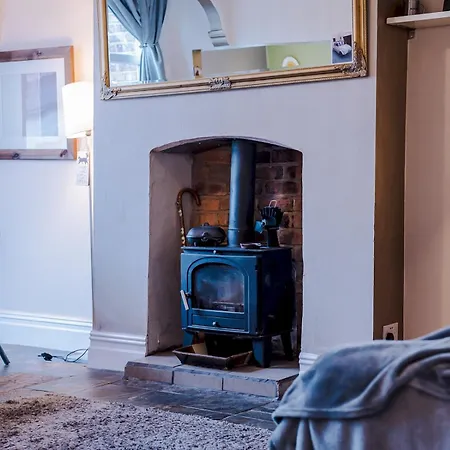 펜션 Pass The Keys Spacious 5-bedroom House In The Charming Suburb Of Fallowfield 맨체스터