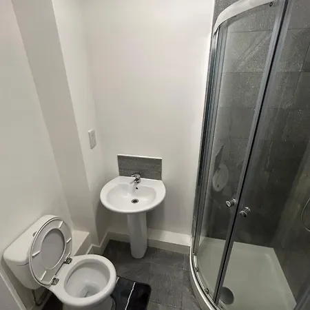 Lovely 1 Bed In Salford Apartment