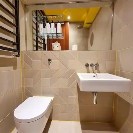 Hammock Heights! Hot Tub,private Garage,citycentre