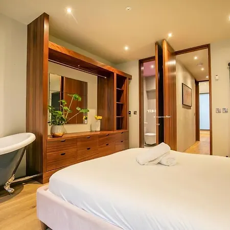 Hammock Heights! Hot Tub,private Garage,citycentre