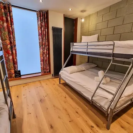 Hammock Heights! Hot Tub,private Garage,citycentre *