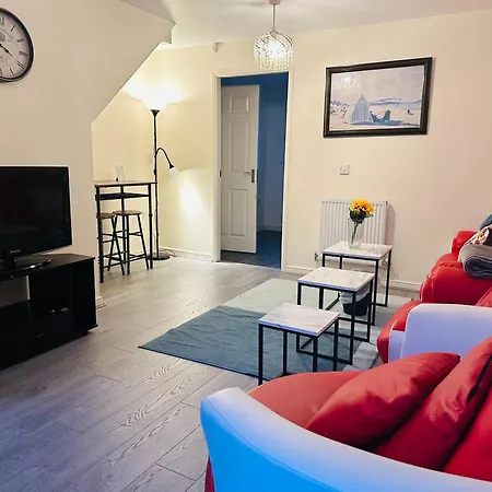Holiday home Cozy Stylish House Near Piccadilly Station, Etihad Stadium With Parking, Garden And 900mb Wifi Manchester