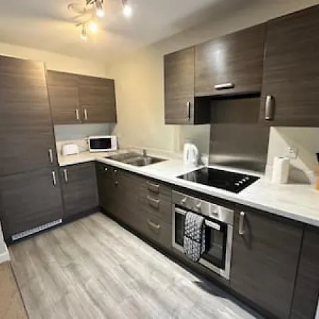 Modern 1 Bed Sleeps 2 Apartment