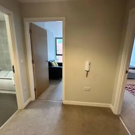 Large 1 Bed In Sleeps 2 아파트 맨체스터