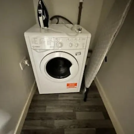 Fab 1 Bed With Balcony And River Views Sleeps 2 맨체스터