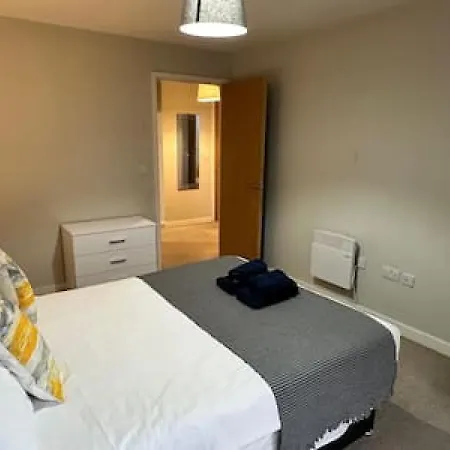 Fab 1 Bed With Balcony And River Views Sleeps 2 아파트 *