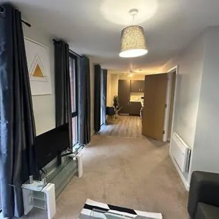 Airy 1 Bed Sleeps 2 *
