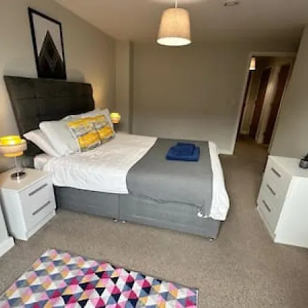 Апартаменты Fab 1 Bed In Sleeps 2 *