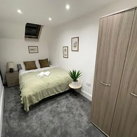 בית נופש The Bank Manager's House - 7bedrooms - Free Parking - Rest&recharge Near Centre *