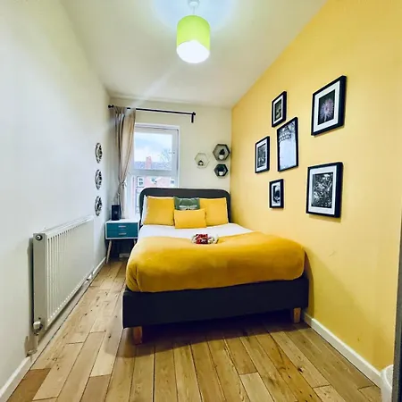 Lovely 3 Dbl Bed Apartament