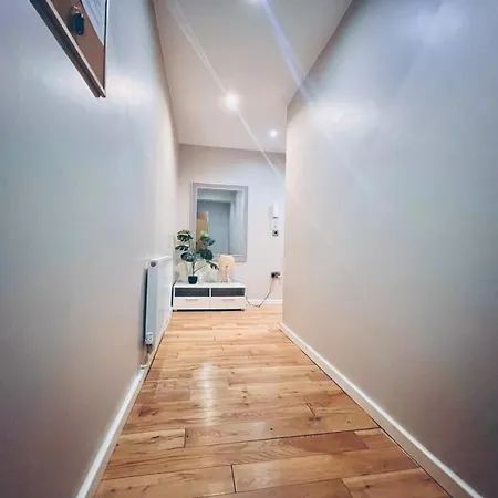 Lovely 3 Dbl Bed