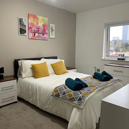Apartment Salford Serviced *