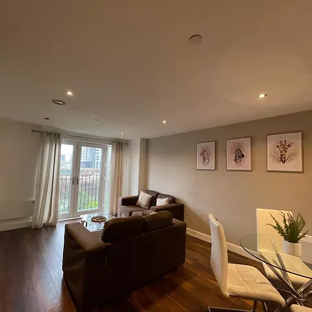 Apartment Salford Serviced