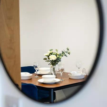 Stylish & Spacious Salford Quays One Bedroom High Floor With Balcony Apartmán Manchester