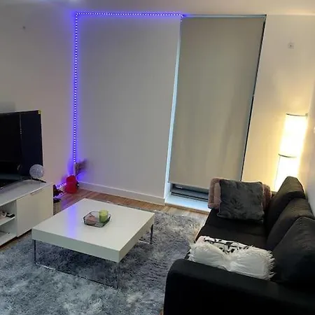 Cozie 1 Bedroom Apartment