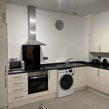 Modern 2 Bed In Salford Manchester