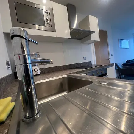 Lovely 1 Bed Apt Mcr/salford * Manchester
