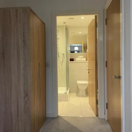 Apartment Centre *