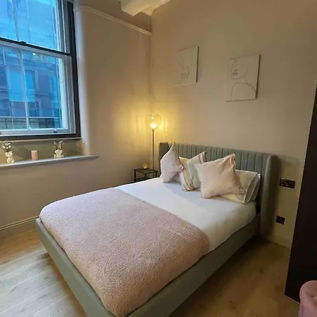 شقة 2 Bed Centre *