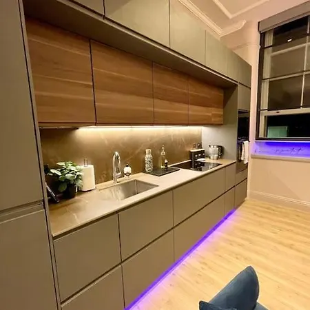 2 Bed Centre Апартаменты