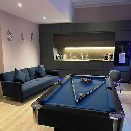 2 Bed Centre Апартаменты