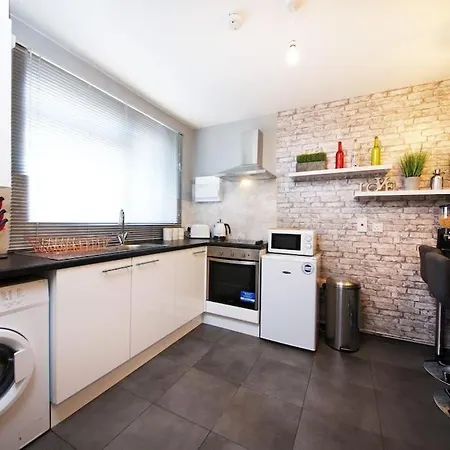 Modern Stylish 3-br House Close To Etihad * Manchester
