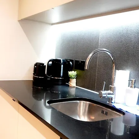 公寓 Luxury 2 Bed With Balcony