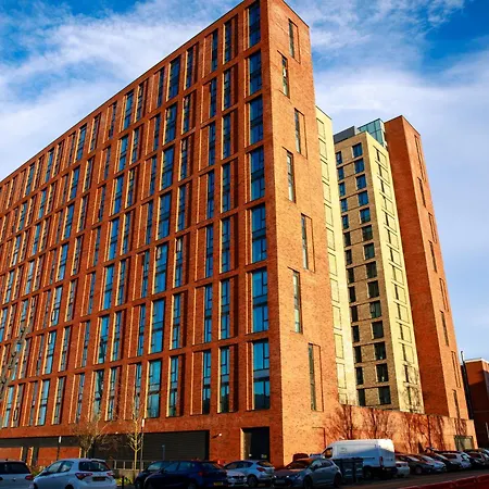 Апартаменты Trafford Modern 1 Bed With Cinema Манчестер