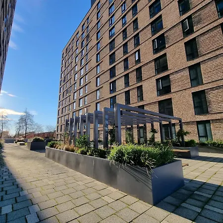 Апартаменты Trafford Modern 1 Bed With Cinema Манчестер