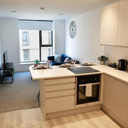 Апартаменты Trafford Modern 1 Bed With Cinema Манчестер