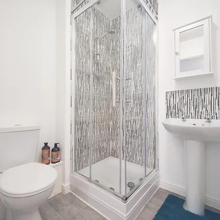 Holiday home The Bushmoor - Spacious Holiday Townhouse 10 Minutes To City Centre Free Parking Manchester