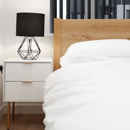 New Build Haven - Close To Centre - Etihad Holiday home