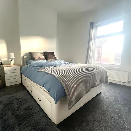 Spacious 4-bedroom House In Lejlighed