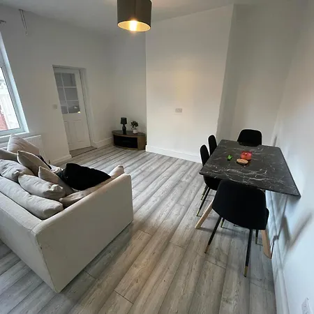 Spacious 4-bedroom House In Lejlighed *