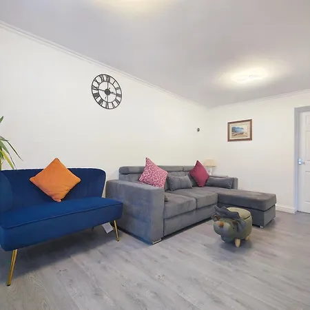 Holiday home Regent House - With Free Parking 10 Minutes To Centre & Coop Live Arena Manchester