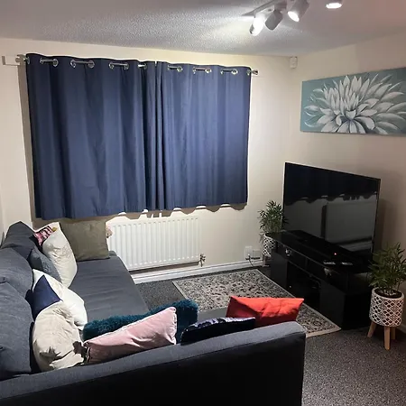 Apartment New Getaway - Free Gated Parking With Fob