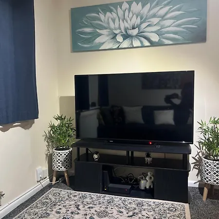 New Getaway - Free Gated Parking With Fob Manchester